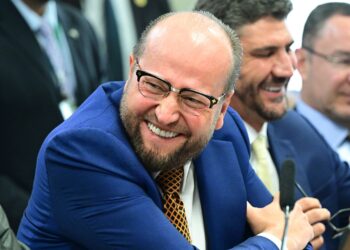 Advogado investigado pela PF se nega a assinar juramento de falar a verdade à comissão