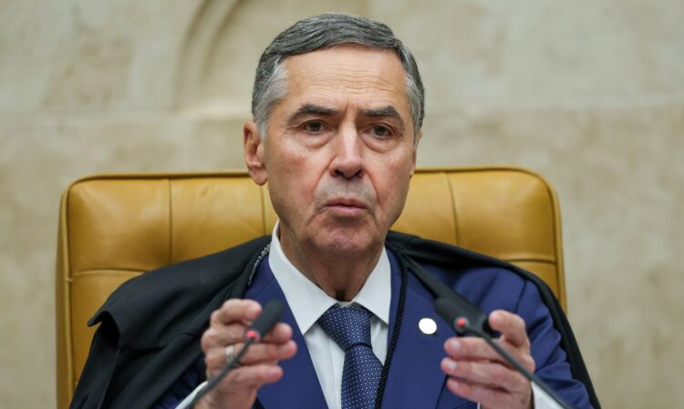 Ministro Barroso admite erros no julgamento de Bolsonaro