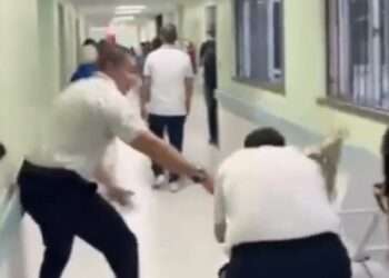 Guarda se desequilibra e quase derruba imagem de Nazaré em hospital