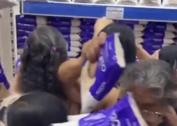 Promoção de arroz por R$2,49 causa tumulto em supermercado da Pedreira, em Belém