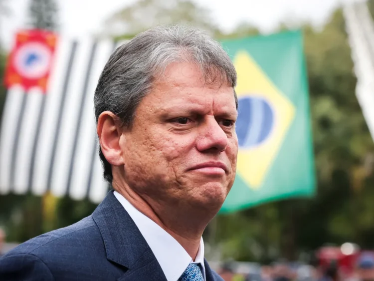 Tarcísio rebate acusações de sabotagem e critica Haddad após derrota de MP