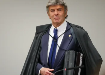 Fachin oficializa troca de Fux da Primeira para a Segunda Turma do STF