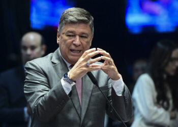 Fraudes no INSS na mira: presidente da CPMI ameaça prender convocados que faltarem