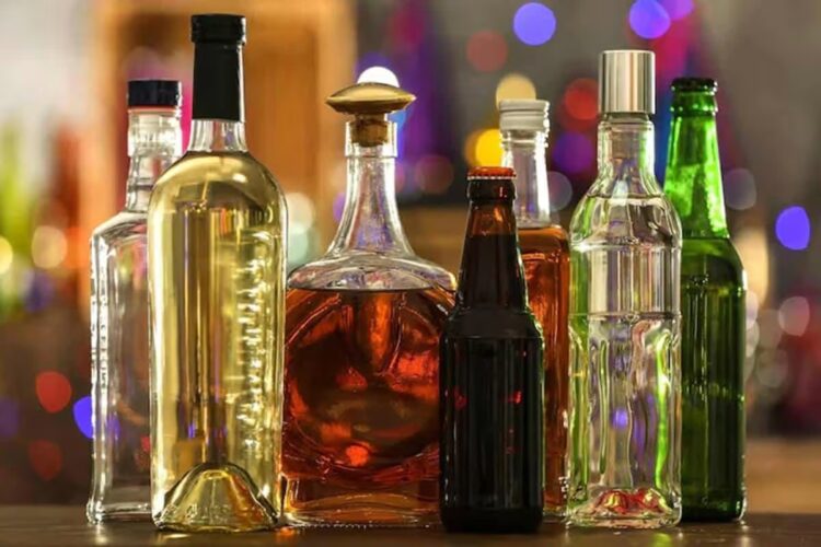 Fábrica clandestina de bebidas adulteradas com metanol é fechada em Jundiaí em meio a surto de intoxicações no país