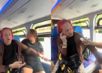 Mulher acusa idoso de furto de fone e, após verificar na mochila, descobre que ele tem um igual