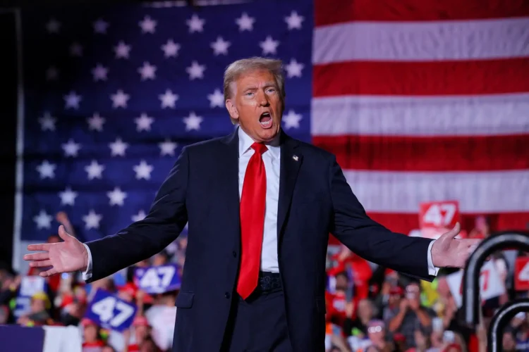 Trump divulga fotos de integrantes da Antifa detidos em operação federal nos EUA