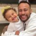 Neymar faz “vingança” bem-humorada após filha levar bolada em jogo do Santos
