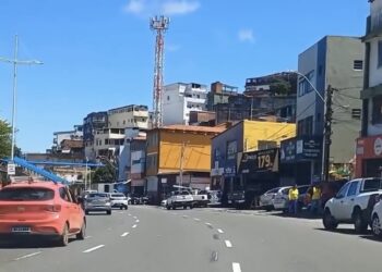 Passageira critica roupa de motorista de aplicativo em Salvador e vídeo viraliza nas redes