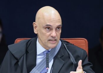 Alexandre de Moraes chama réus de “milicianos covardes” em julgamento do STF