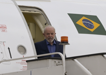 Gastos de viagens do governo Lula saltam de R$1 milhão para quase R$5 milhões por dia
