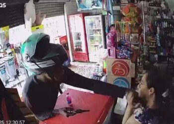 “Vou dar um tiro bem na sua cara”: assaltante rende mulher e ameaça em comércio no bairro Liberdade, em Itaituba