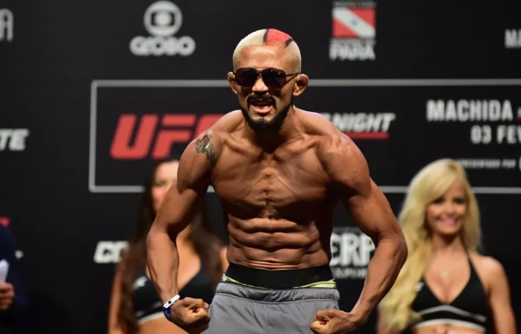 Lutador do UFC “Deus da Guerra” capota carro em acidente no centro de Belém e agradece pelo livramento