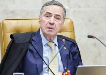 Medo de sanções americanas e reflexos sobre familiares pode ter acelerado aposentadoria de Barroso