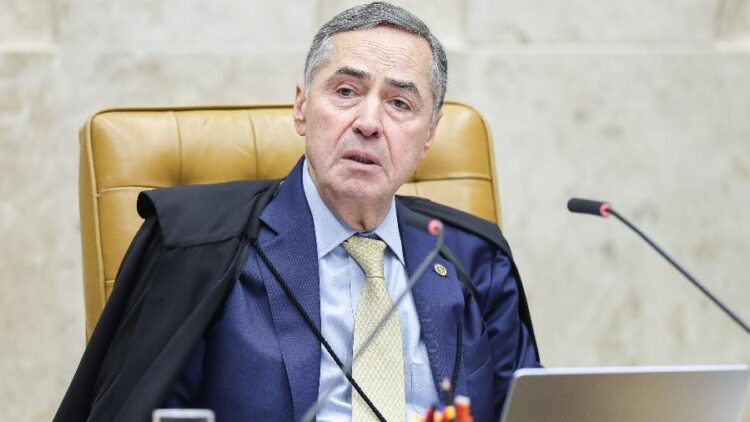 Medo de sanções americanas e reflexos sobre familiares pode ter acelerado aposentadoria de Barroso