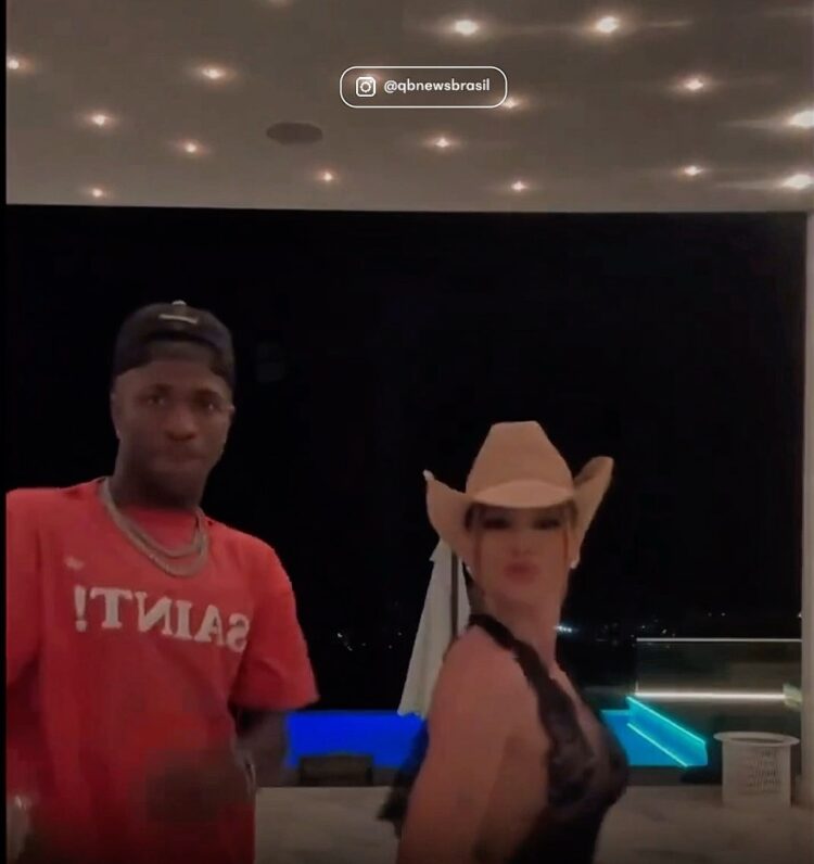 Vini Jr. posta vídeo e deixa estádio junto de Virgínia