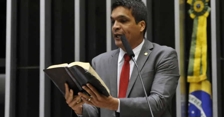 Cabo Daciolo anuncia pré-candidatura à presidência em 2026