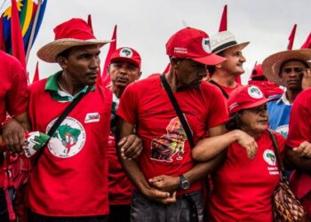 Justiça libera curso de Medicina da UFPE só para membros do MST — sem Enem e com verba