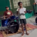 Estudante emociona a internet ao cantar “Oh Happy Day” durante ensaio natalino em Marabá