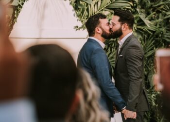 União Europeia determina que casamento gay deve ser reconhecido em todo o bloco