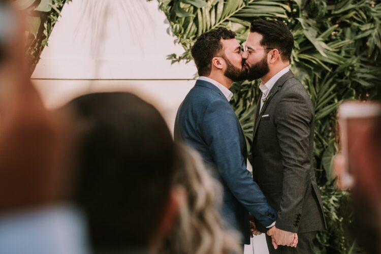 União Europeia determina que casamento gay deve ser reconhecido em todo o bloco