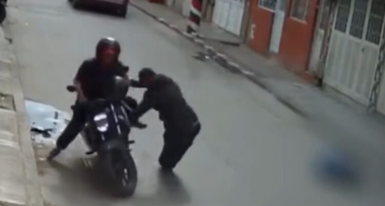 Assassino de aluguel é morto por policiais segundos após matar vítima em Bogotá