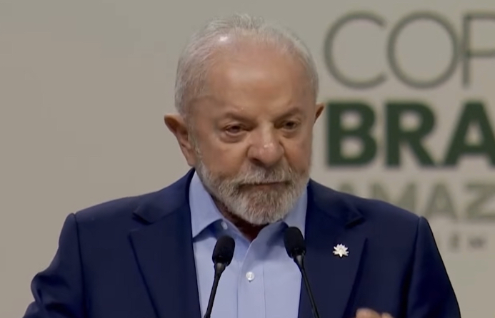 Lula se perde na geografia: confunde Pará com Amazonas na abertura da Cúpula