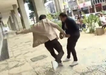 Produtor da TV Globo é agredido durante gravação de reportagem sobre golpes contra segurados do INSS