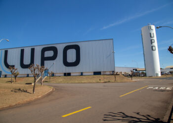 Altos impostos no Brasil nos empurraram para o Paraguai, diz CEO da Lupo