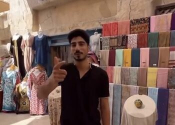 Vendedores em Dubai viralizam ao mandar recado inusitado para turista brasileiro