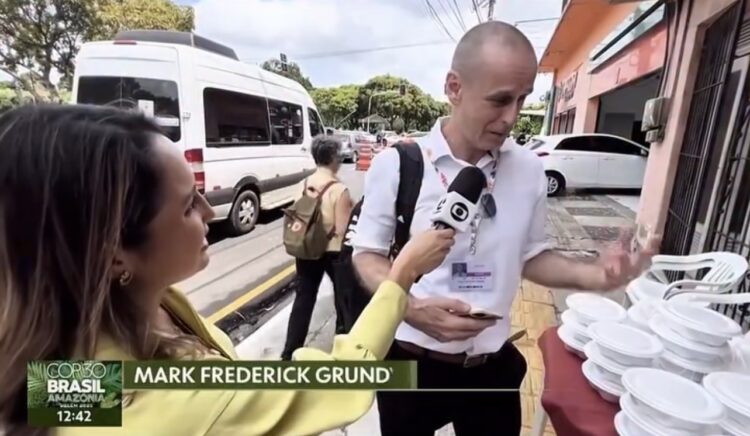 Gringo elogia marmitas vendidas no entorno da COP30 e diz que são “deliciosas e baratas”