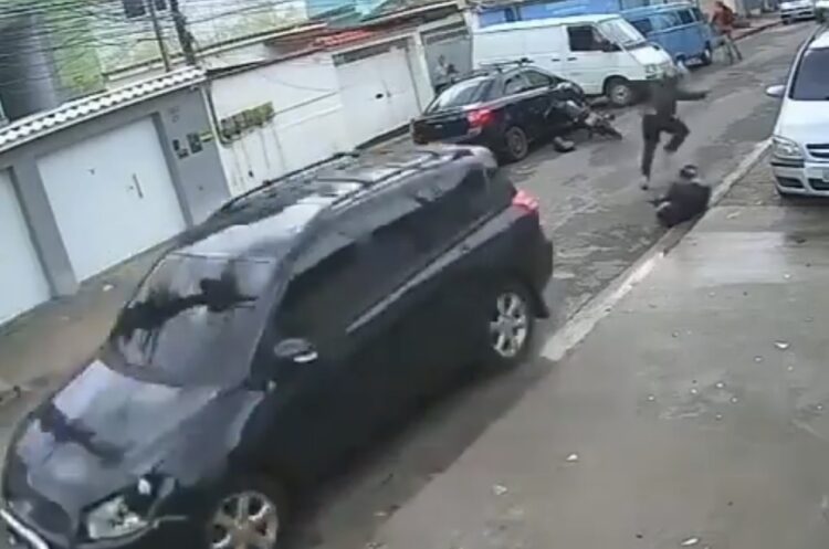 Criminoso morre atropelado após tentativa de assalto fracassar no Rio de Janeiro