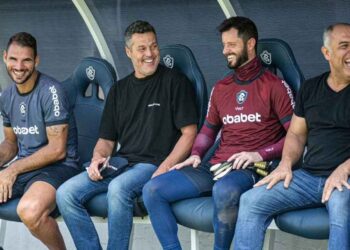 Lágrimas de um Campeão: Júlio César se emociona com o retorno do Remo à Série A