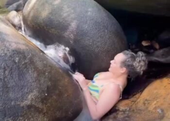 Turista é “engolida” por pedra em ponto turístico no Rio de Janeiro e vídeo viraliza