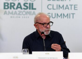 Lula diz que operação no RJ foi “matança” e defende participação da PF na investigação