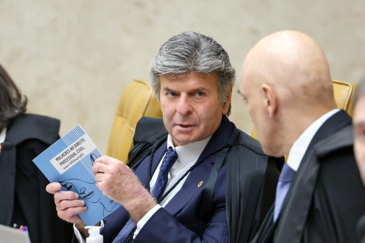 Luís Fux se torna relator de ação que tenta tirar Bolsonaro da prisão