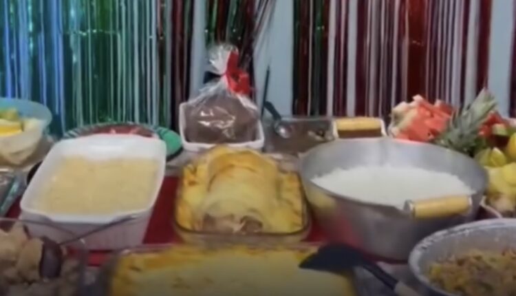 Mulher grava mesa da ceia de Natal e tudo acaba em surpresa
