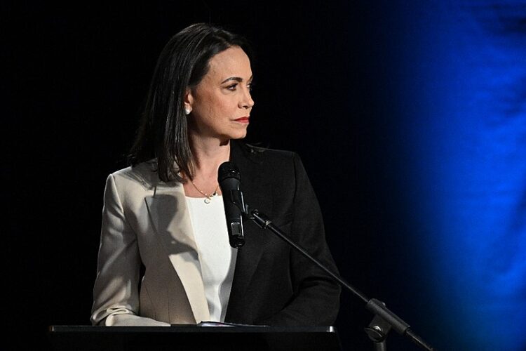 María Corina Machado deixa a Venezuela em operação secreta e aparece em Oslo, na Europa