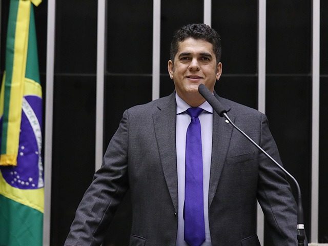 Deputado federal ‘Antônio Doido’ é alvo de operação da PF contra c0rrupção e lavagem de dinheiro