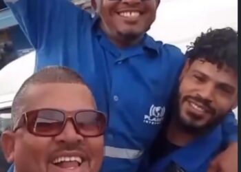 Vídeo de trabalhadores sendo torturados pelo CV foi enviado à empresa que eles trabalhavam. Resgate pedido era de R$ 8 mil