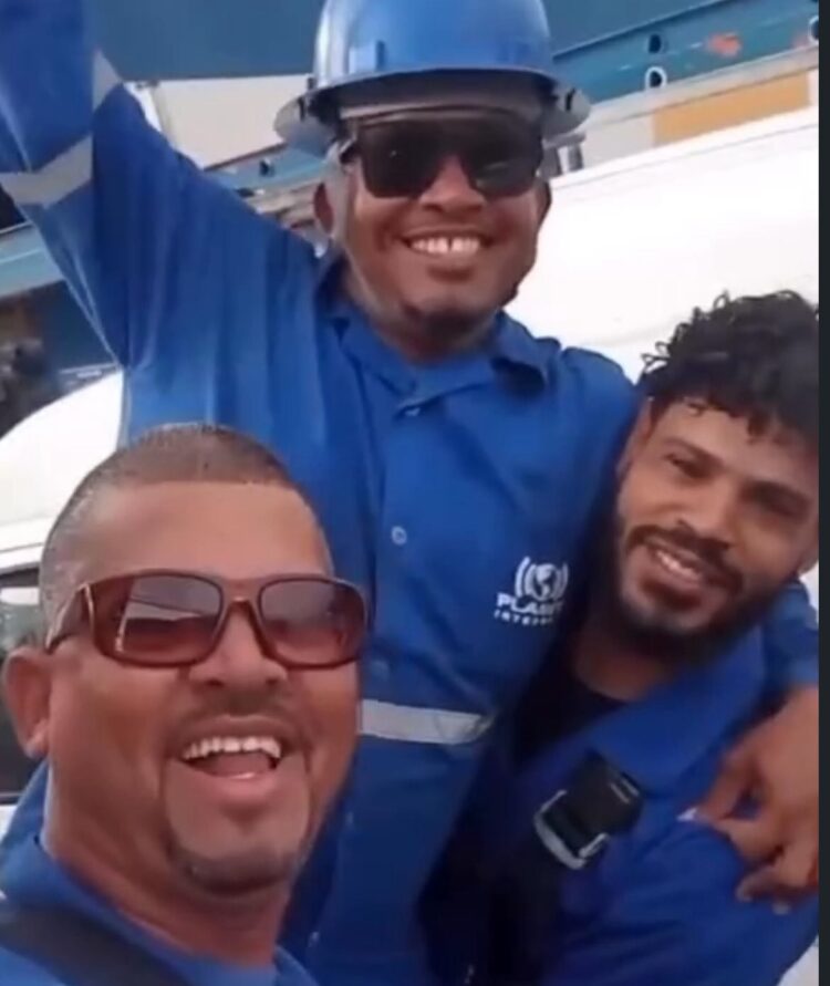 Vídeo de trabalhadores sendo torturados pelo CV foi enviado à empresa que eles trabalhavam. Resgate pedido era de R$ 8 mil