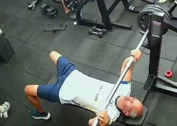 Homem morre após ser atingido por barra de supino durante exercício em academia