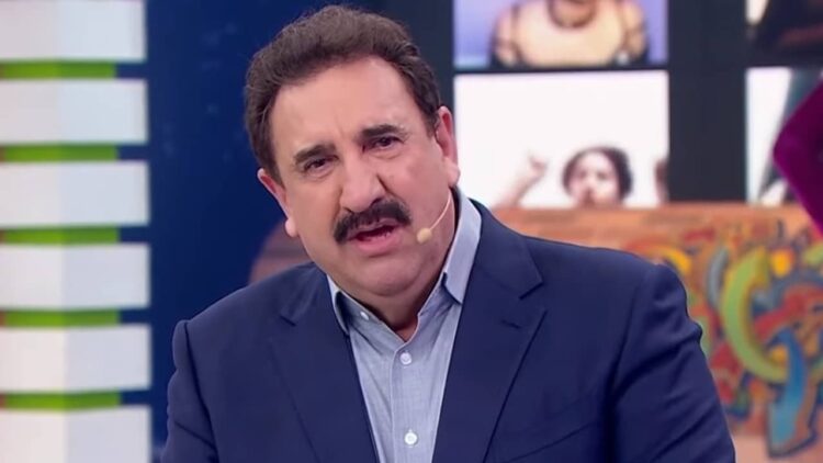 Ratinho se pronuncia após ser confundido com Nicolás Maduro em jornal chileno