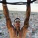 Vídeo de homem fazendo calistenia em torre volta a viralizar nas redes