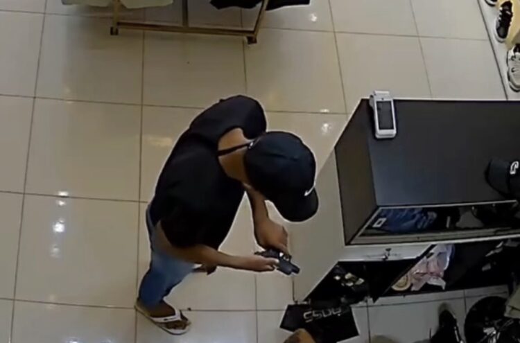 Vendedor escapa da morte após tentativa de execução dentro de loja em Anapu