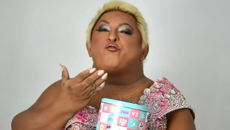 Patixa Teló se irrita com abordagem de fã em shopping e reage: “já vai pegar uma tapa”