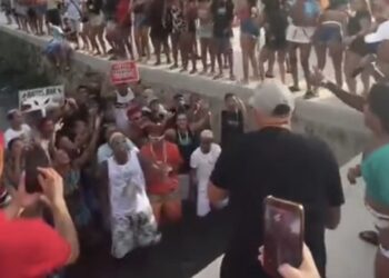 Festa no esgoto de Recife vira nova febre e chama atenção nas redes