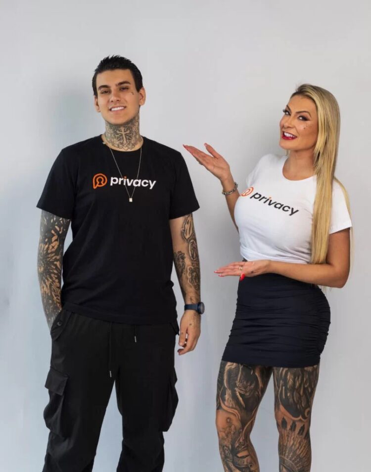 Andressa Urach grava vídeo adulto com o filho: “um dia você tomou meu leite, agora eu que vou beber o teu”