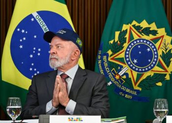 Lula sanciona lei que regulamenta criadores de conteúdo e impõe cobrança de impostos