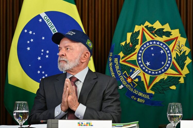 Lula sanciona lei que regulamenta criadores de conteúdo e impõe cobrança de impostos