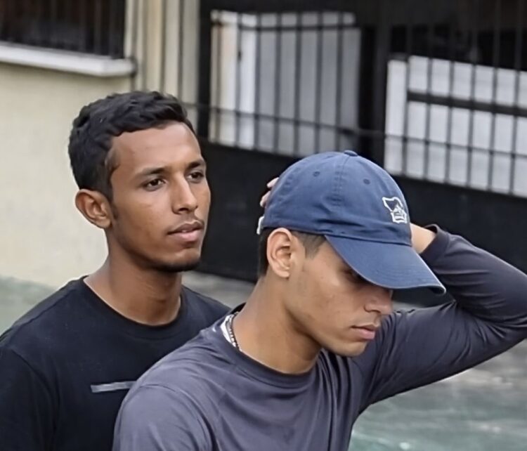 Dupla em motocicleta intensifica assaltos contra mulheres e estudantes no Guajará 1